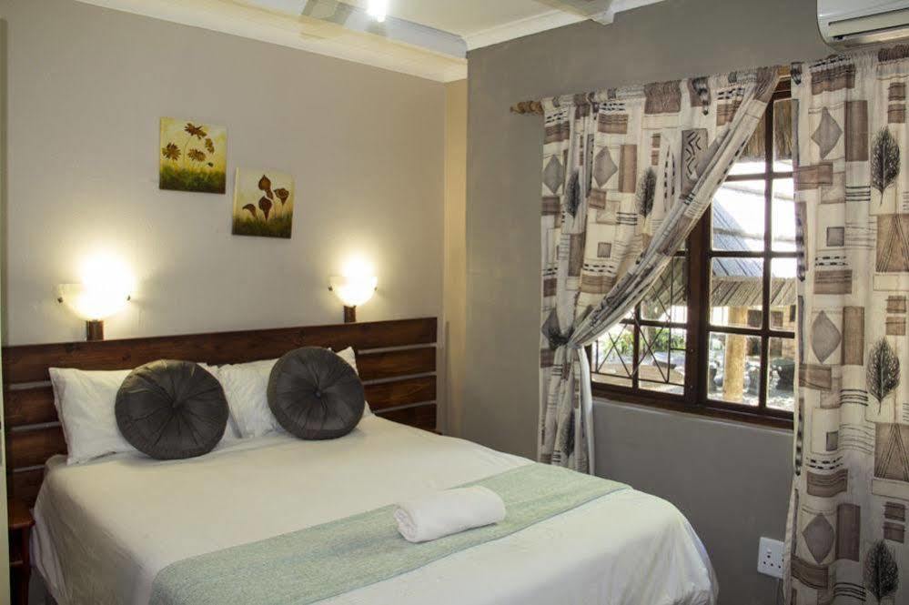 Aristo Manor Hotel Richards Bay Ngoại thất bức ảnh